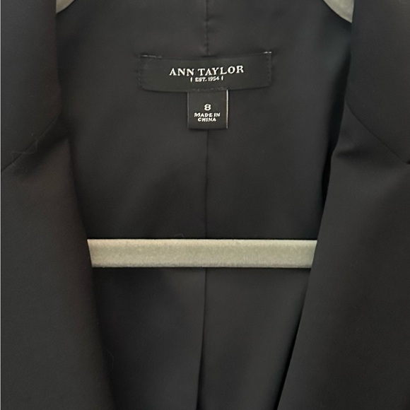 ❄️ Ann Taylor Classic Single Button Jacket. Black. Size 8. - Picture 13 of 14